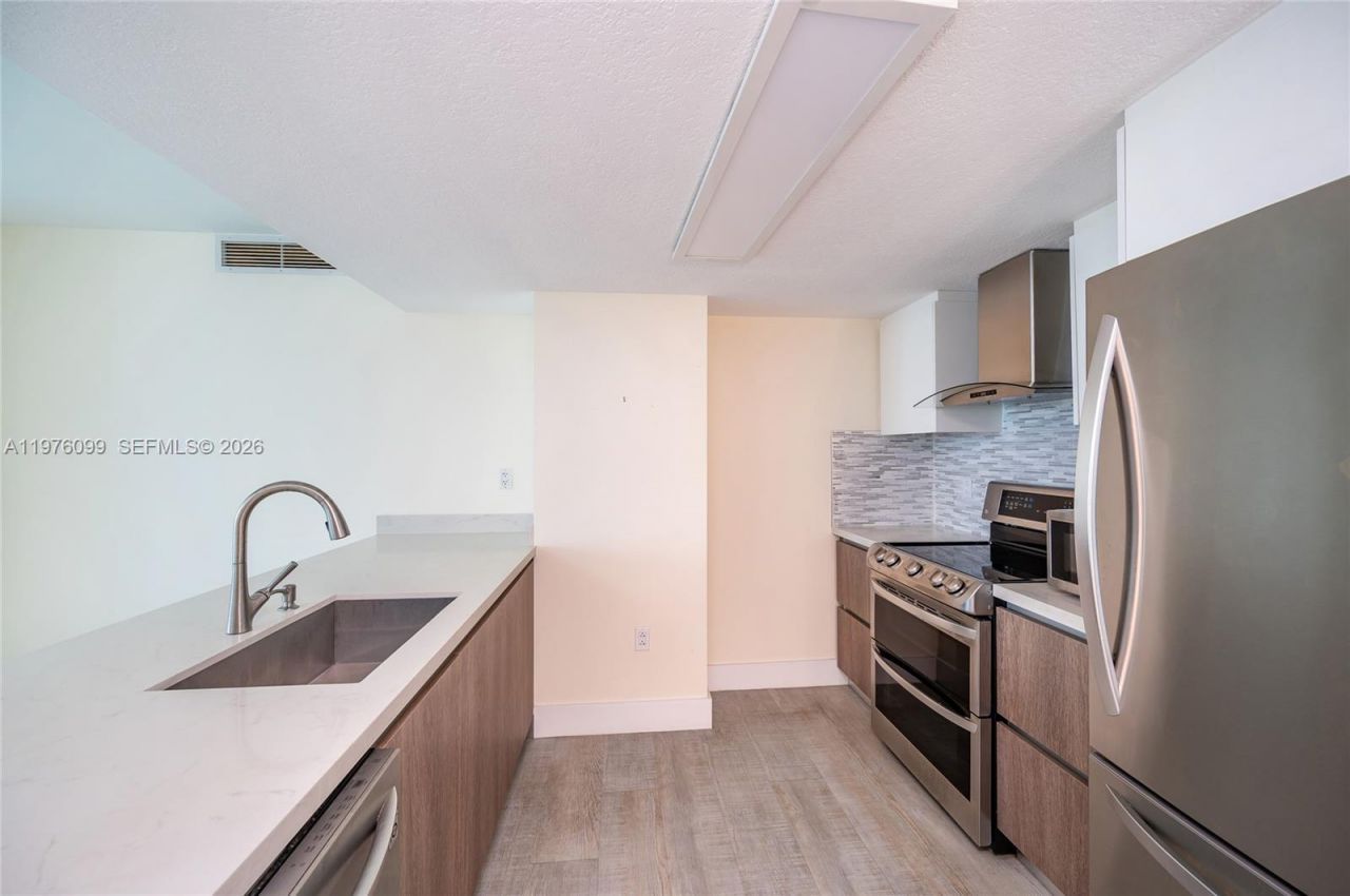 1800 N Bayshore Dr, Unit 2503, Miami, FL 33132 Photo