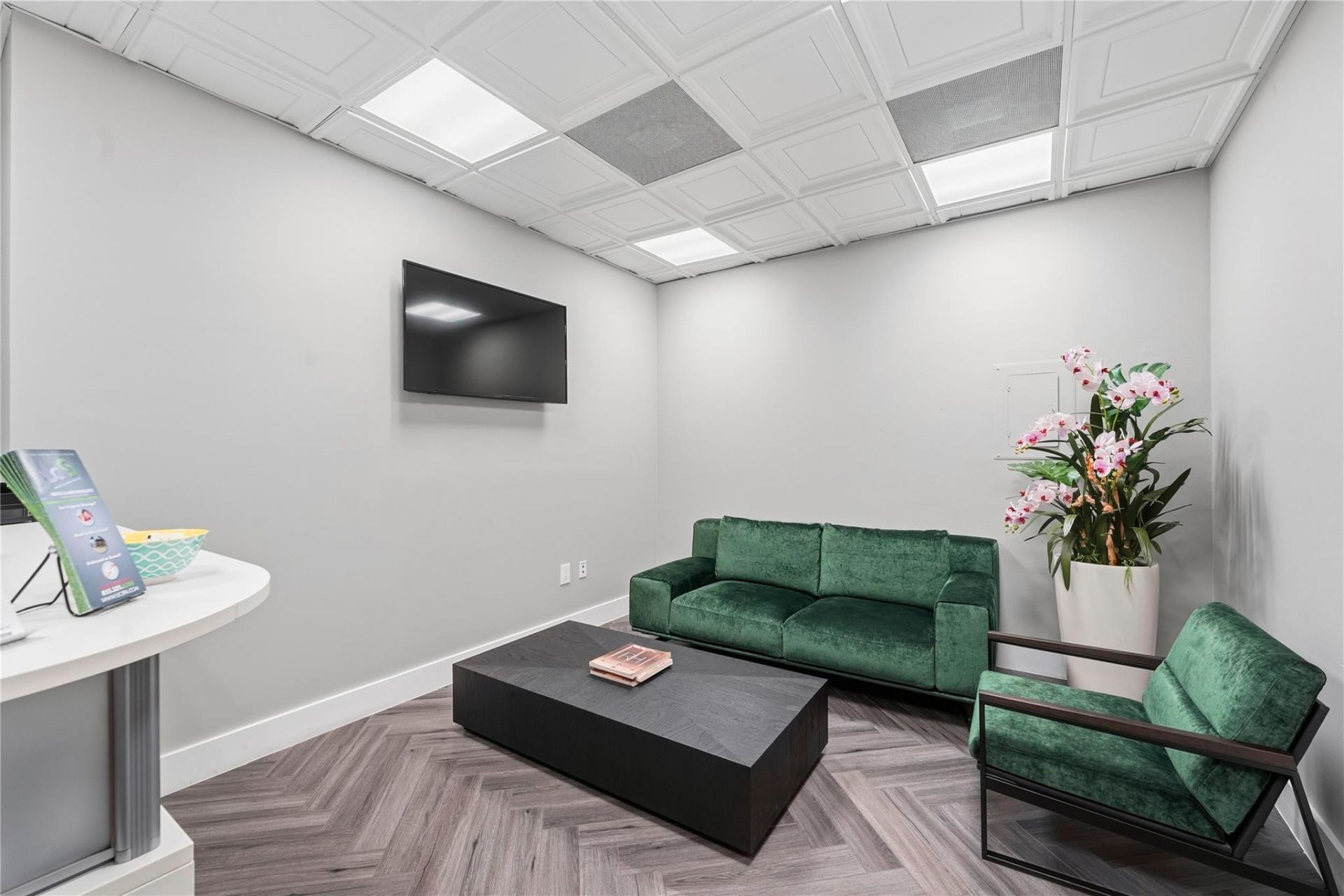 520 NW 165th Street Road, Miami, FL 33169 Photo