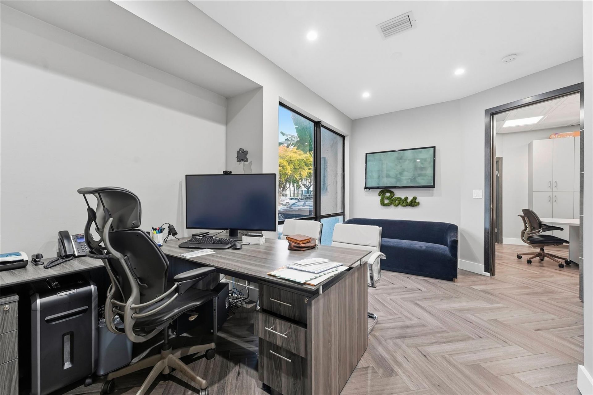 520 NW 165th Street Road, Miami, FL 33169 Photo