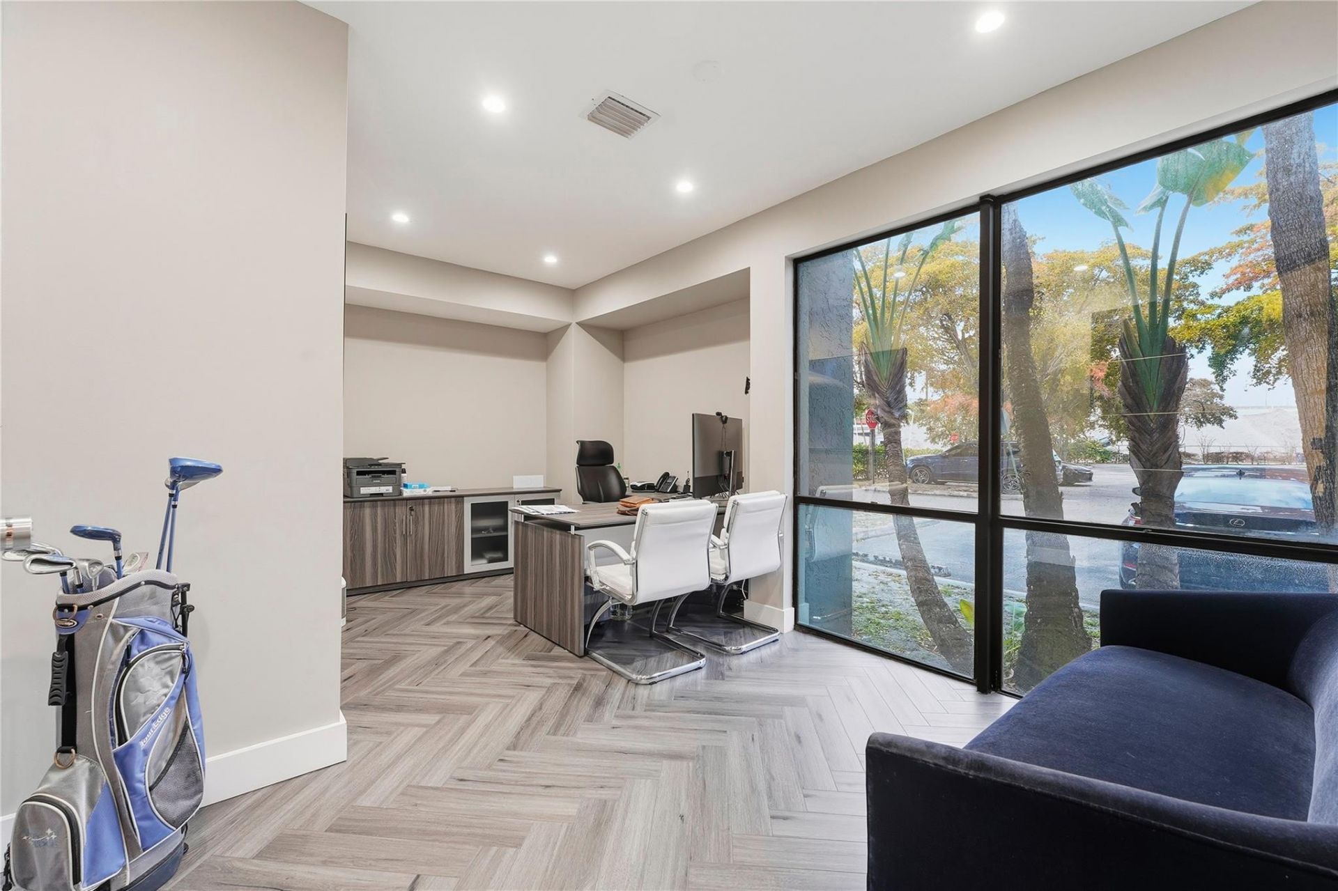 520 NW 165th Street Road, Miami, FL 33169 Photo