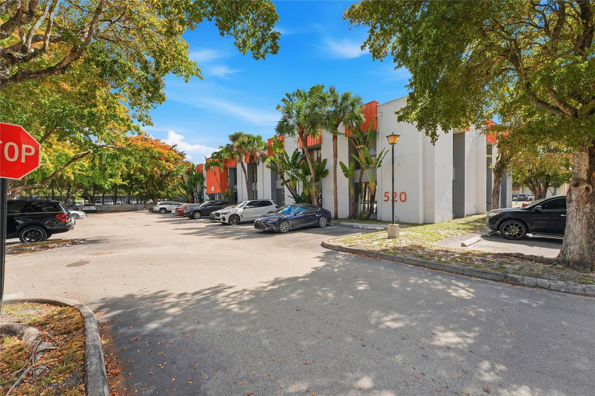 520 NW 165th Street Road, Miami, FL 33169 Photo