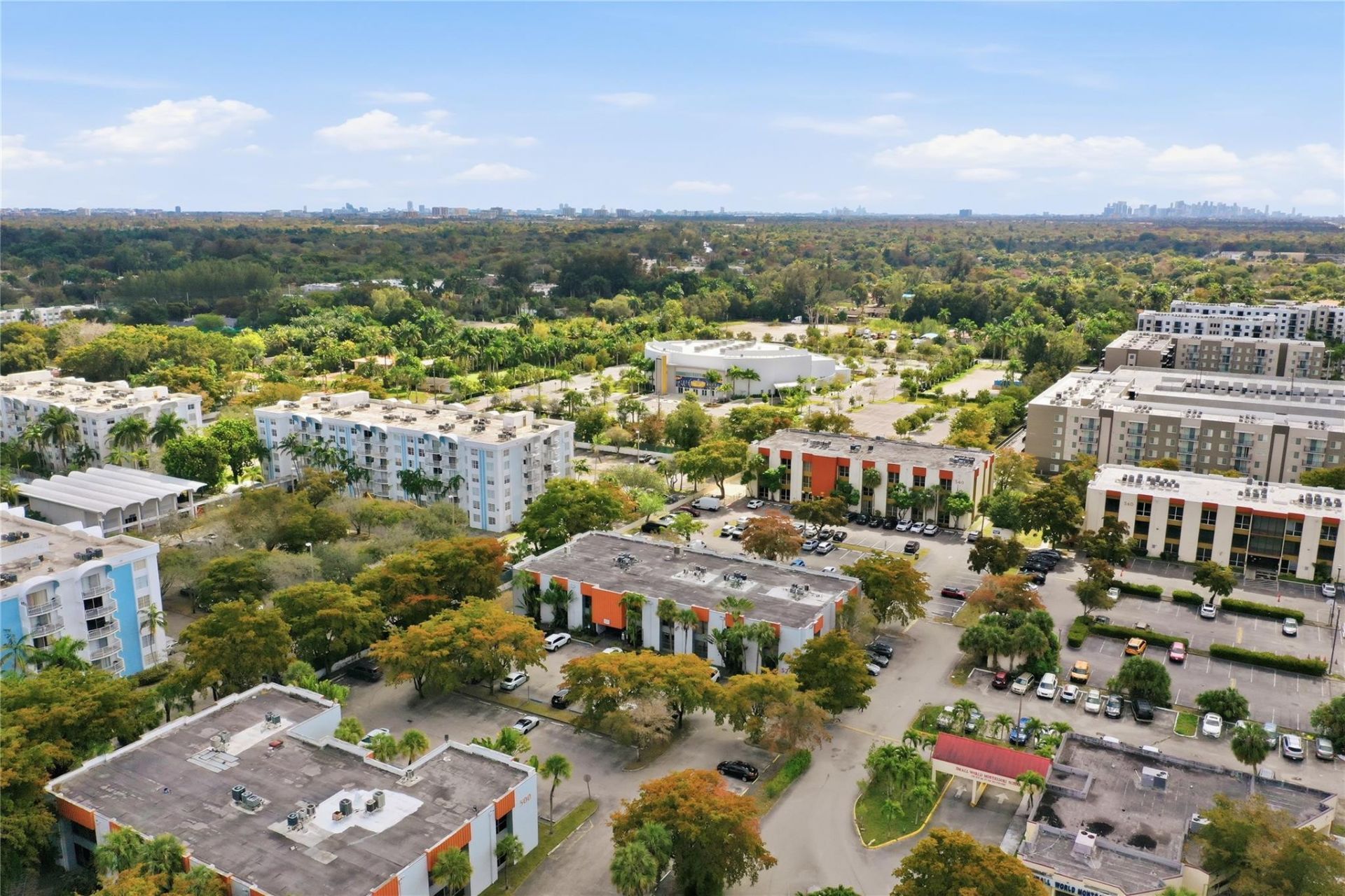 520 NW 165th Street Road, Miami, FL 33169 Photo