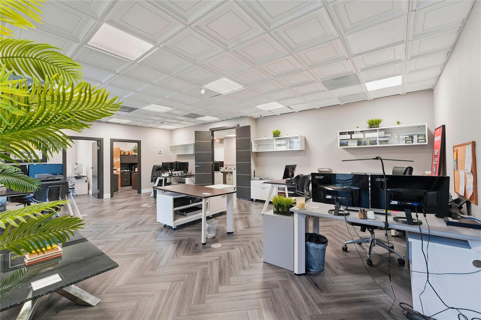 520 NW 165th Street Road, Miami, FL 33169 Photo