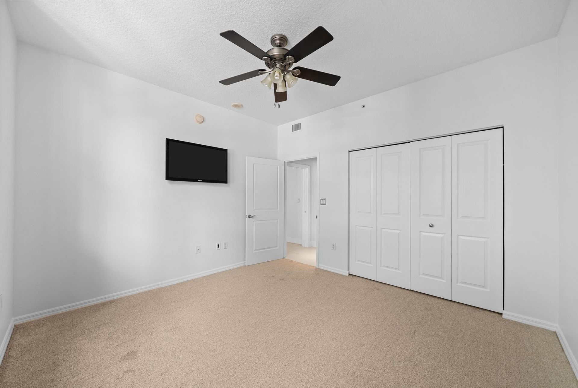 347 N New River Drive, Unit 205, Fort Lauderdale, FL 33301 Photo