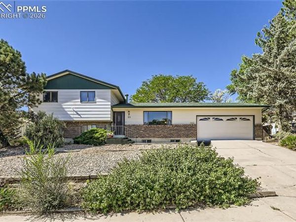 33 Briargate Terrace, Pueblo, CO 81001