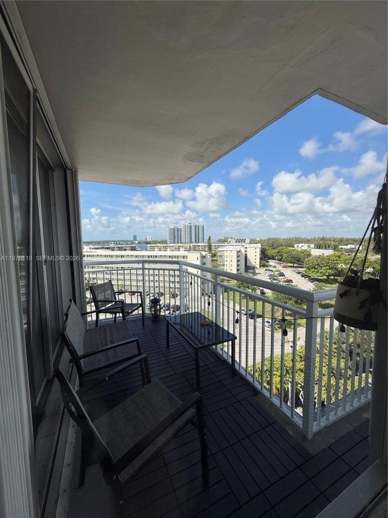 18011 Biscayne Blvd, Unit 805, Aventura, FL 33160 Photo
