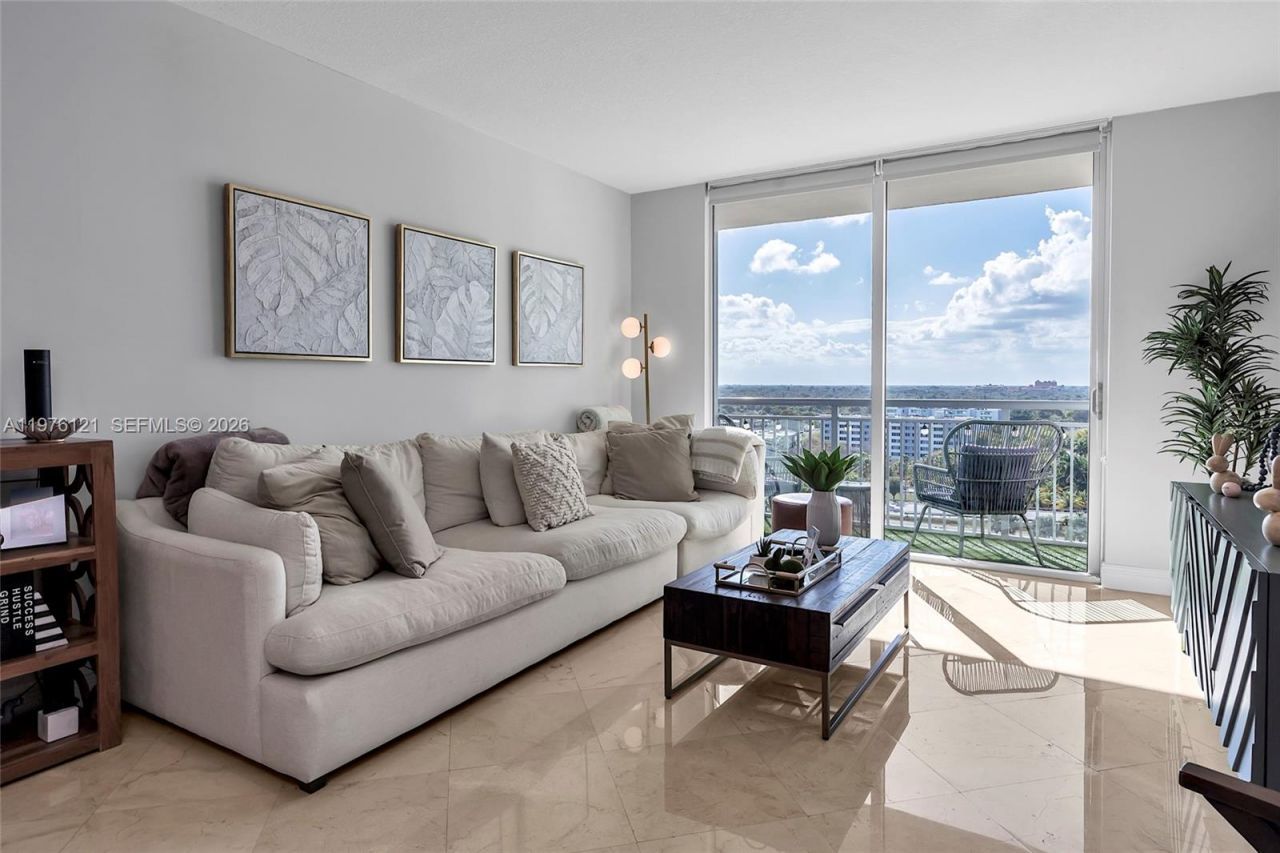 9066 SW 73rd Ct , Unit 910, Miami, FL 33156 Photo