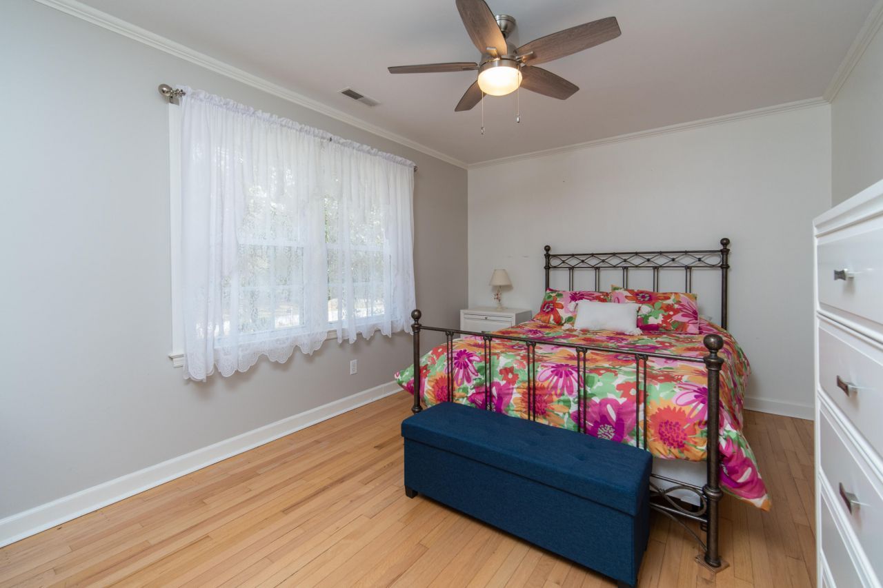 104 Race Club Road Photo 23