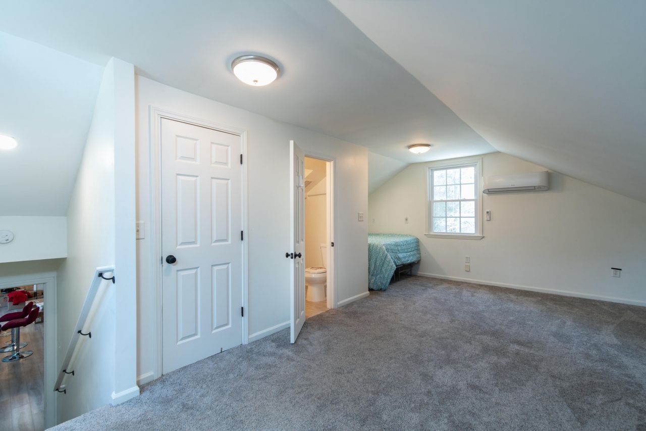 104 Race Club Road Photo 28