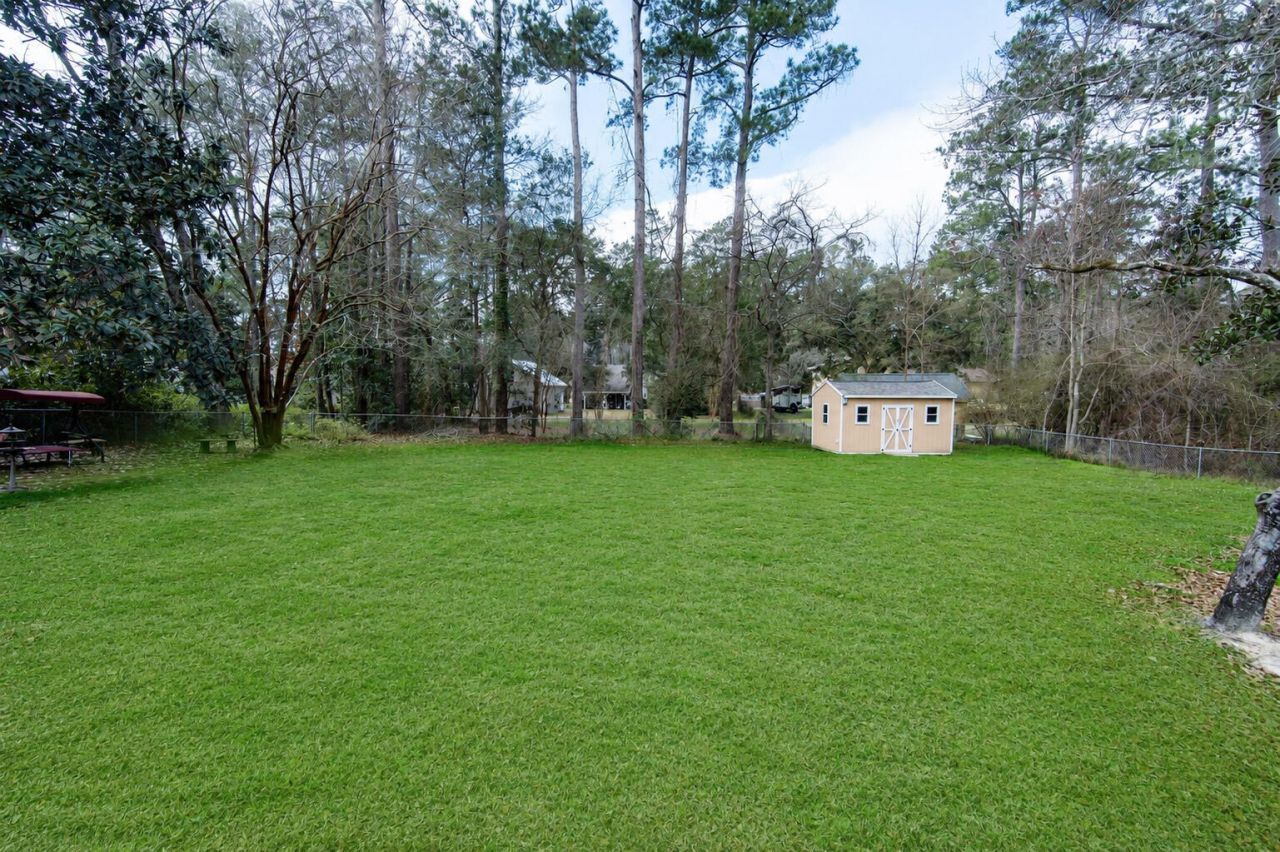 104 Race Club Road Photo 32