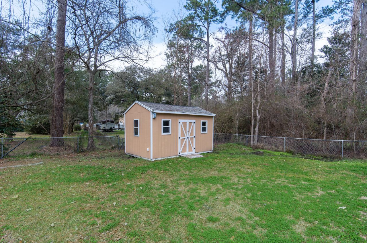 104 Race Club Road Photo 34