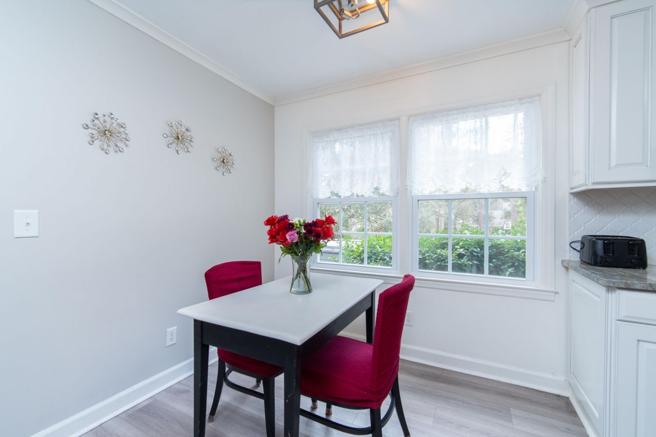 104 Race Club Road Photo 6