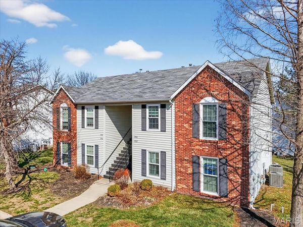 1500 Surrey Lane , Unit D, St Charles, MO 63304