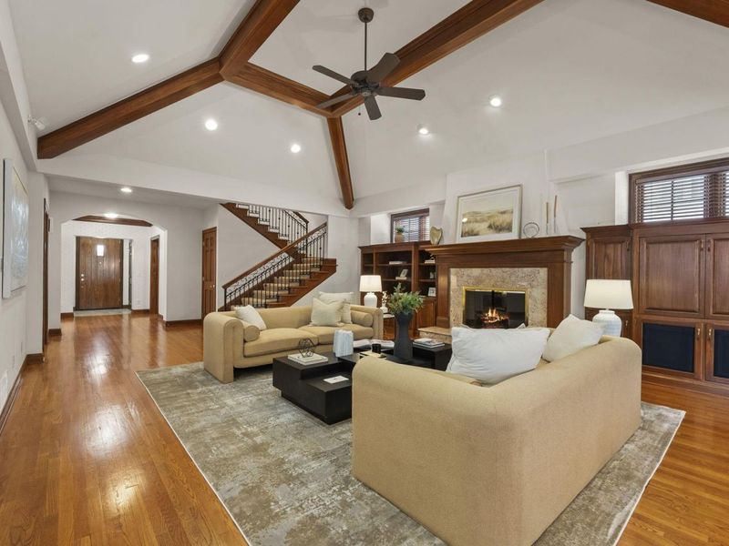 3414 Loire Lane, Columbus, OH 43221 Photo 4