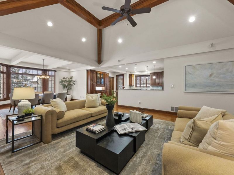 3414 Loire Lane, Columbus, OH 43221 Photo 6