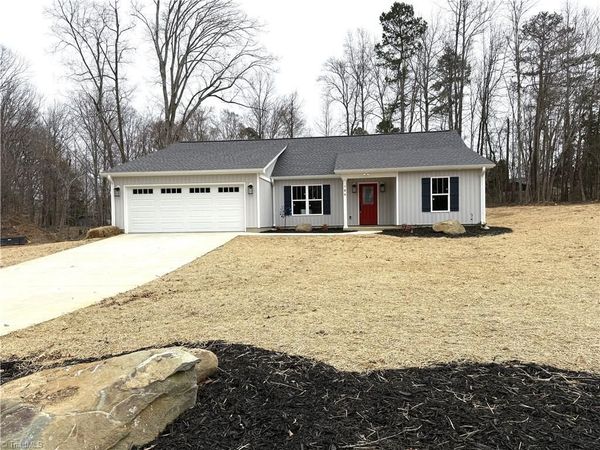 186 Holland Lane , Thomasville, NC 27360