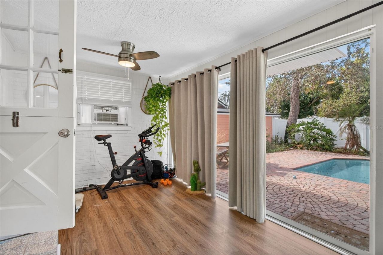 322 47th Street N, Saint Petersburg, FL 33713 Photo