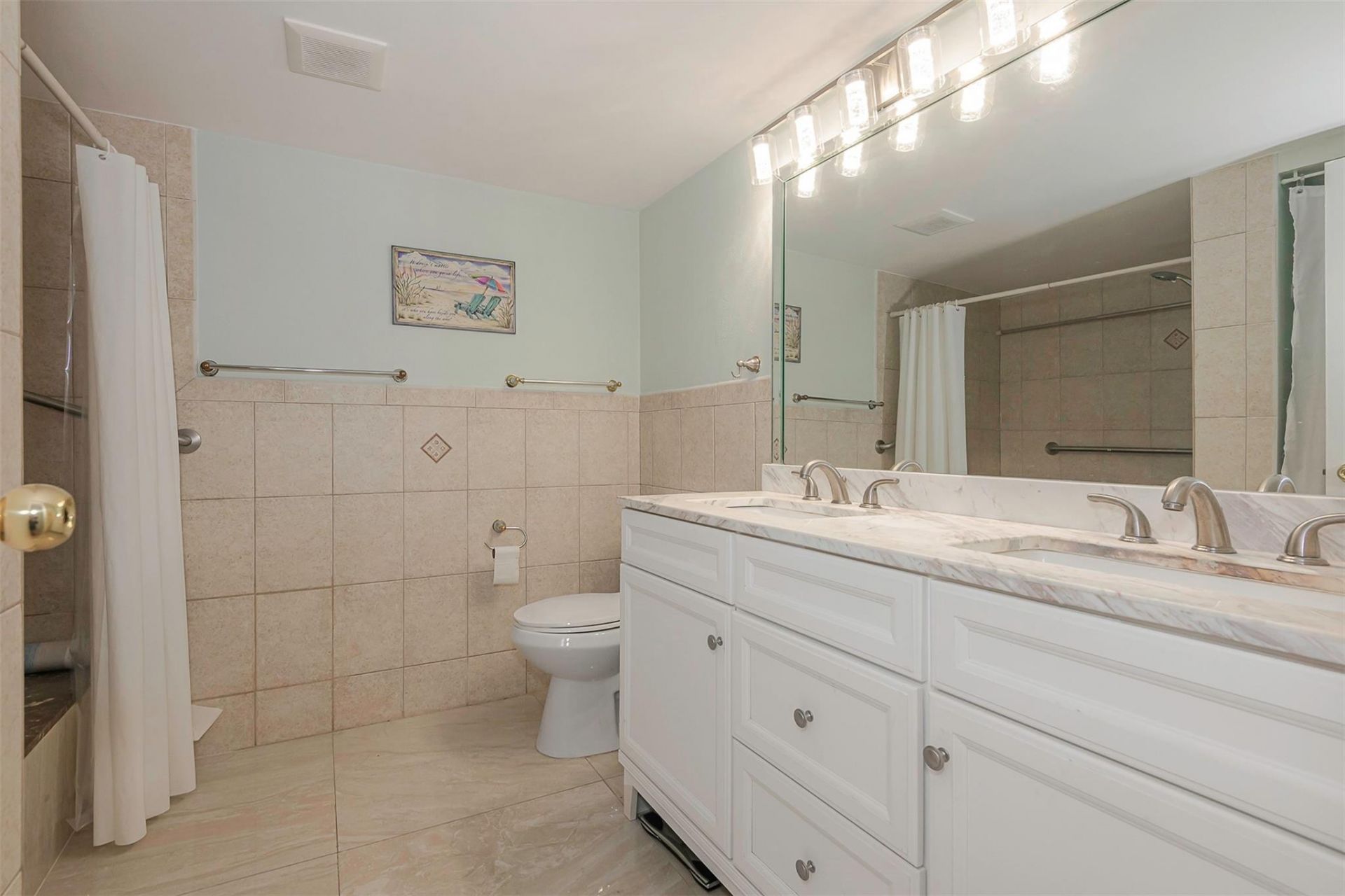 2017 S Ocean Drive, Unit 307, Hallandale Beach, FL 33009 Photo