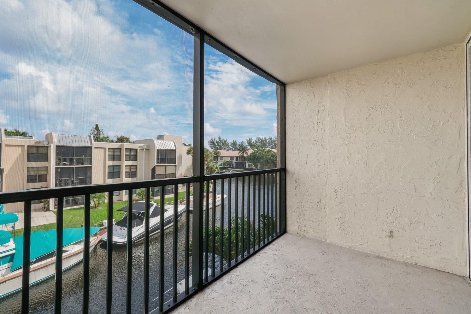 6 Royal Palm Way, Unit 303, Boca Raton, FL 33432 Photo