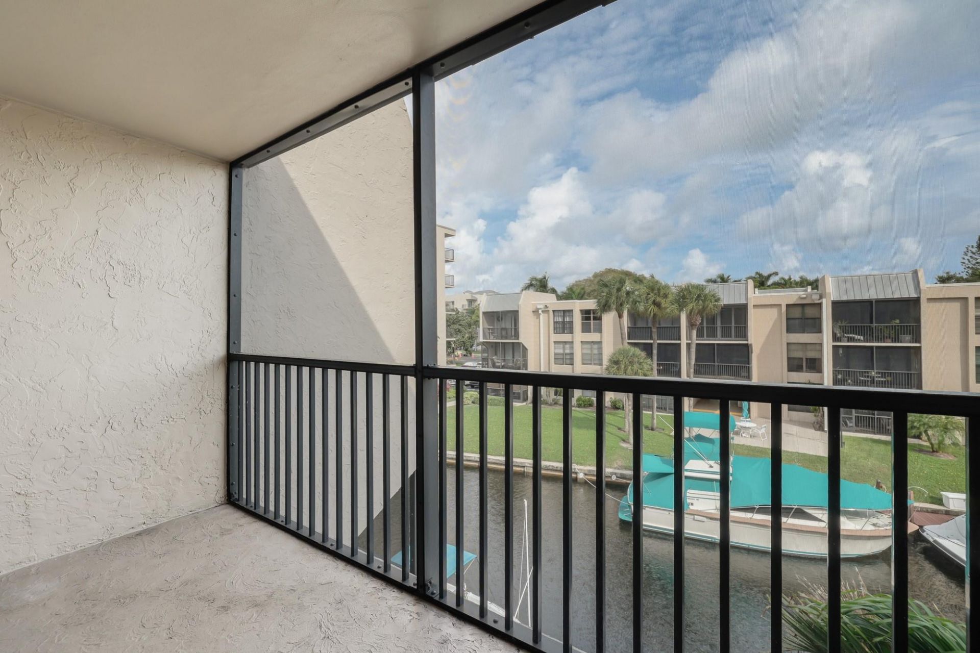 6 Royal Palm Way, Unit 303, Boca Raton, FL 33432 Photo