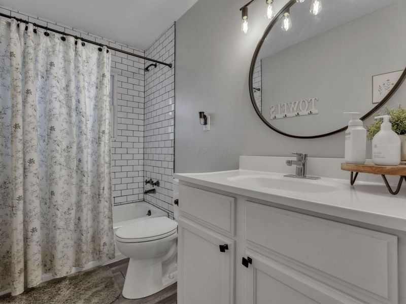 96 Thornhill Drive, Thornville, OH 43076 Photo 10