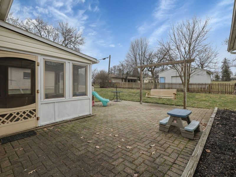 96 Thornhill Drive, Thornville, OH 43076 Photo 18