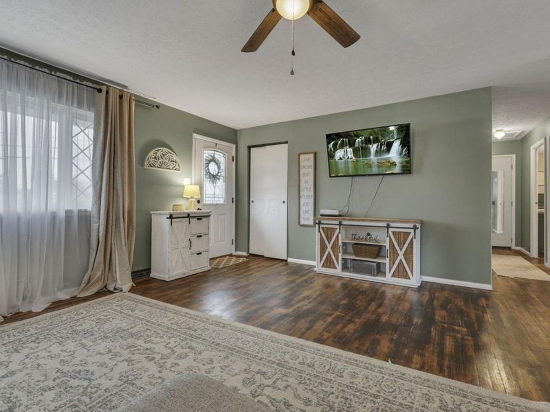 96 Thornhill Drive, Thornville, OH 43076 Photo 6