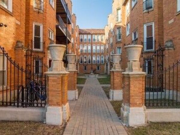 1644 W Greenleaf Avenue , Unit 2N, Chicago, IL 60626