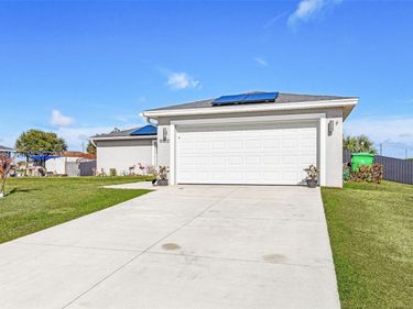 9032 Meadow Circle, La Belle, FL 33935