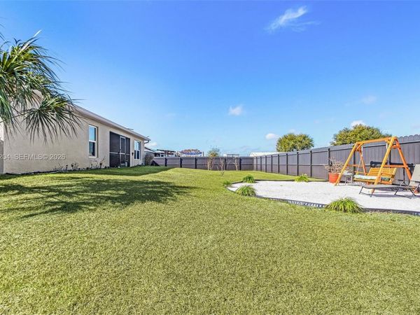 9032 Meadow Circle, La Belle, FL 33935