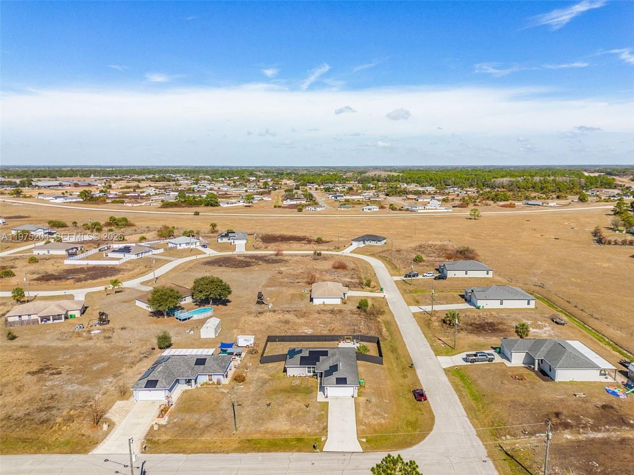 9032 Meadow Circle , La Belle, FL 33935 Photo