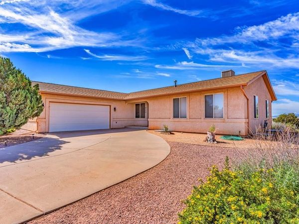 922 W Saguache Dr, Pueblo West, CO 81007