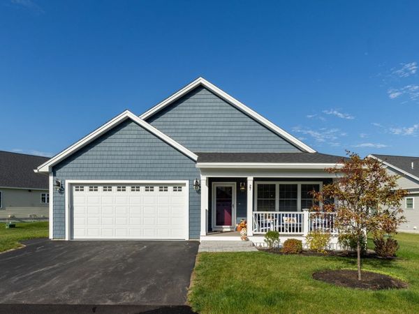 27 MULBERRY Lane, Epping, NH 03042