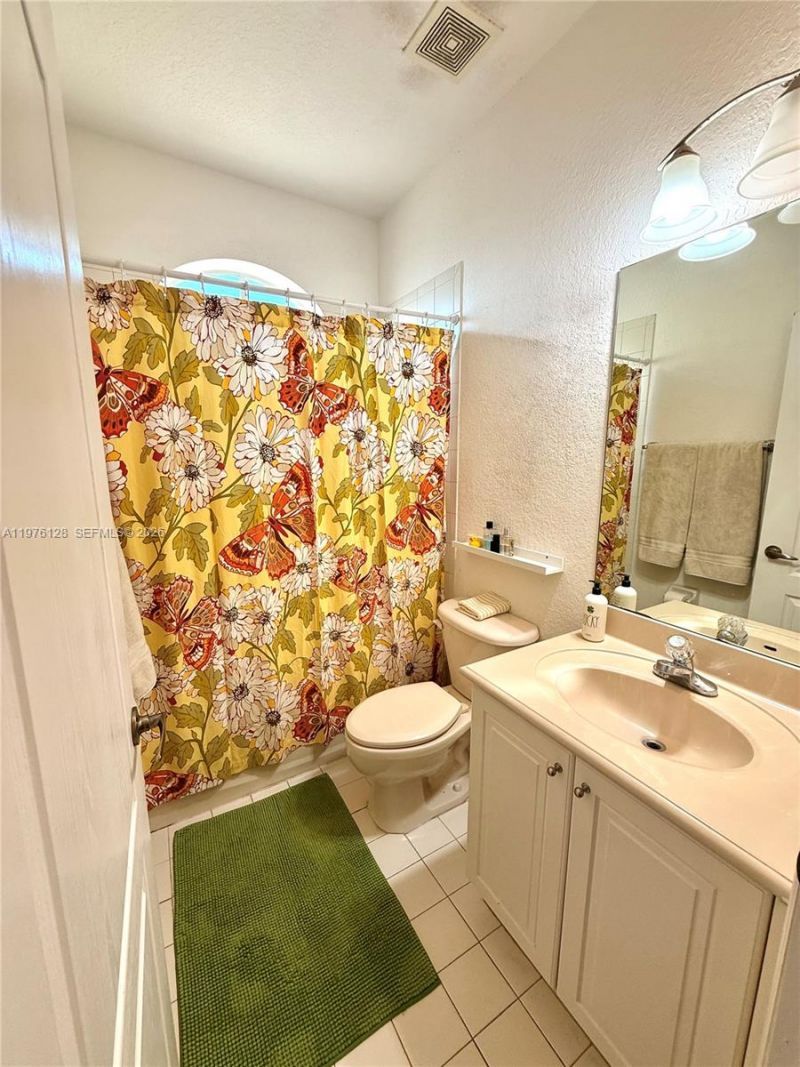 11010 NW 87th St , Doral, FL 33178 Photo