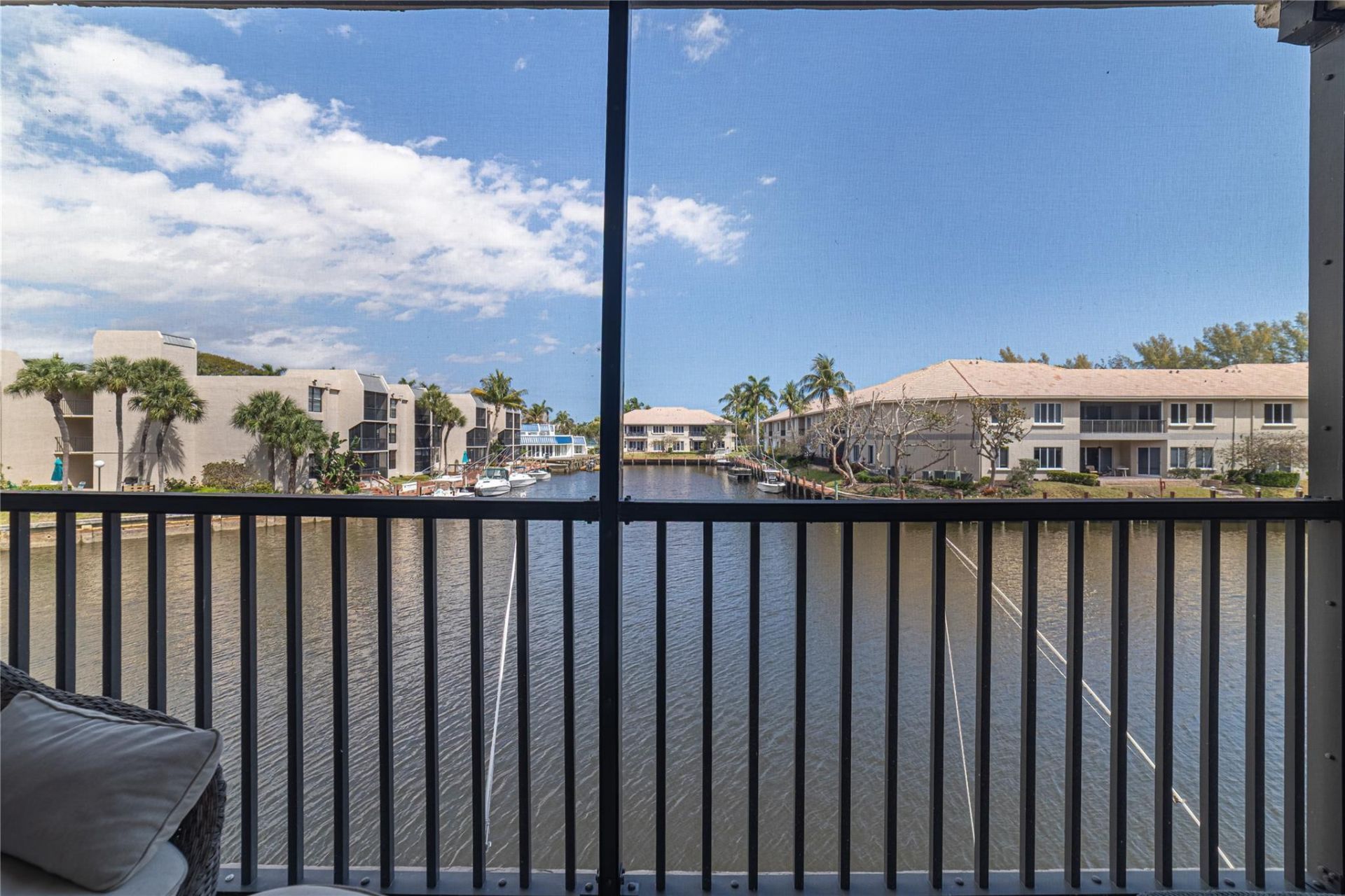 6 Royal Palm Way, Unit 211, Boca Raton, FL 33432 Photo