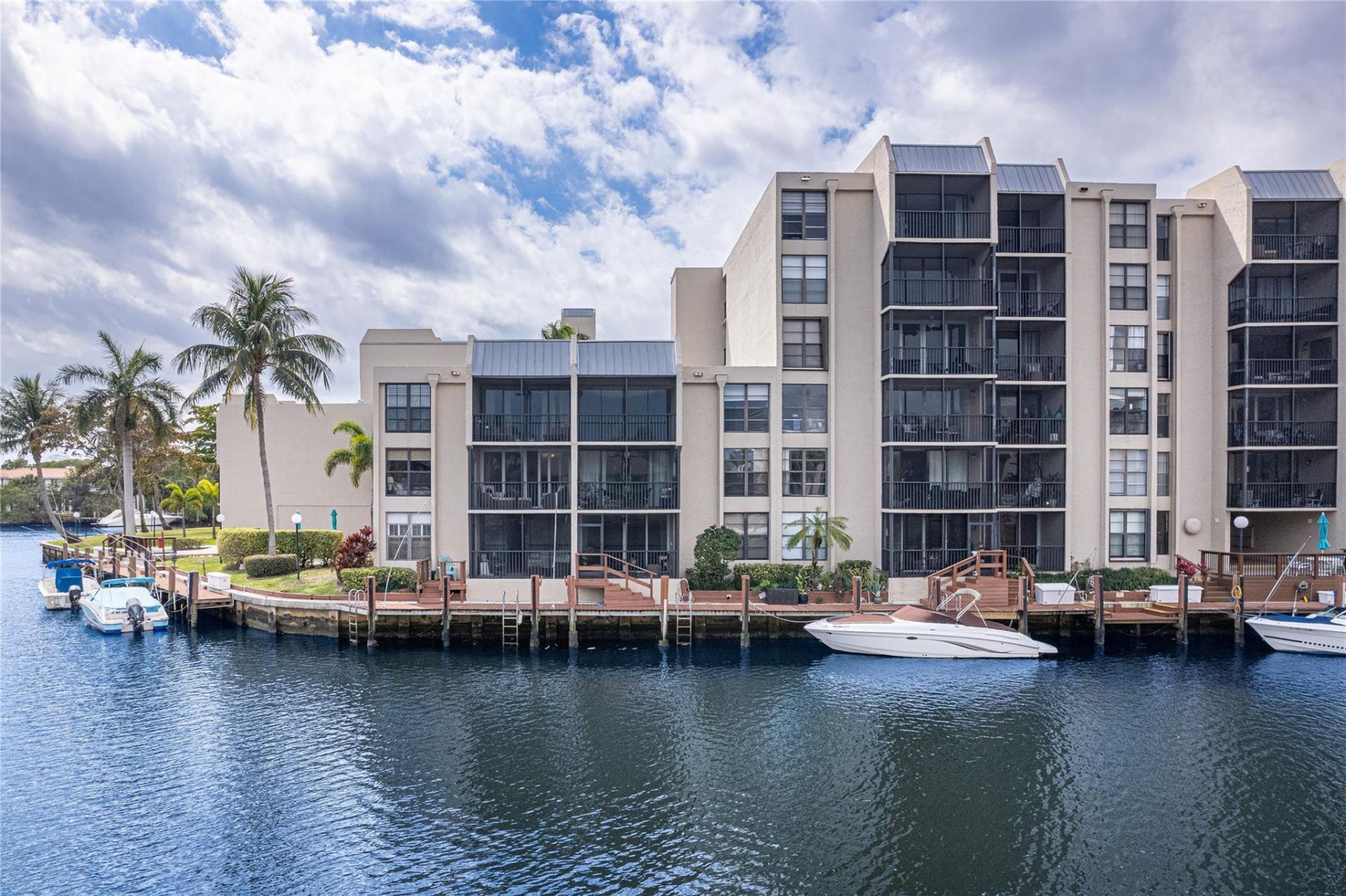 6 Royal Palm Way, Unit 211, Boca Raton, FL 33432 Photo