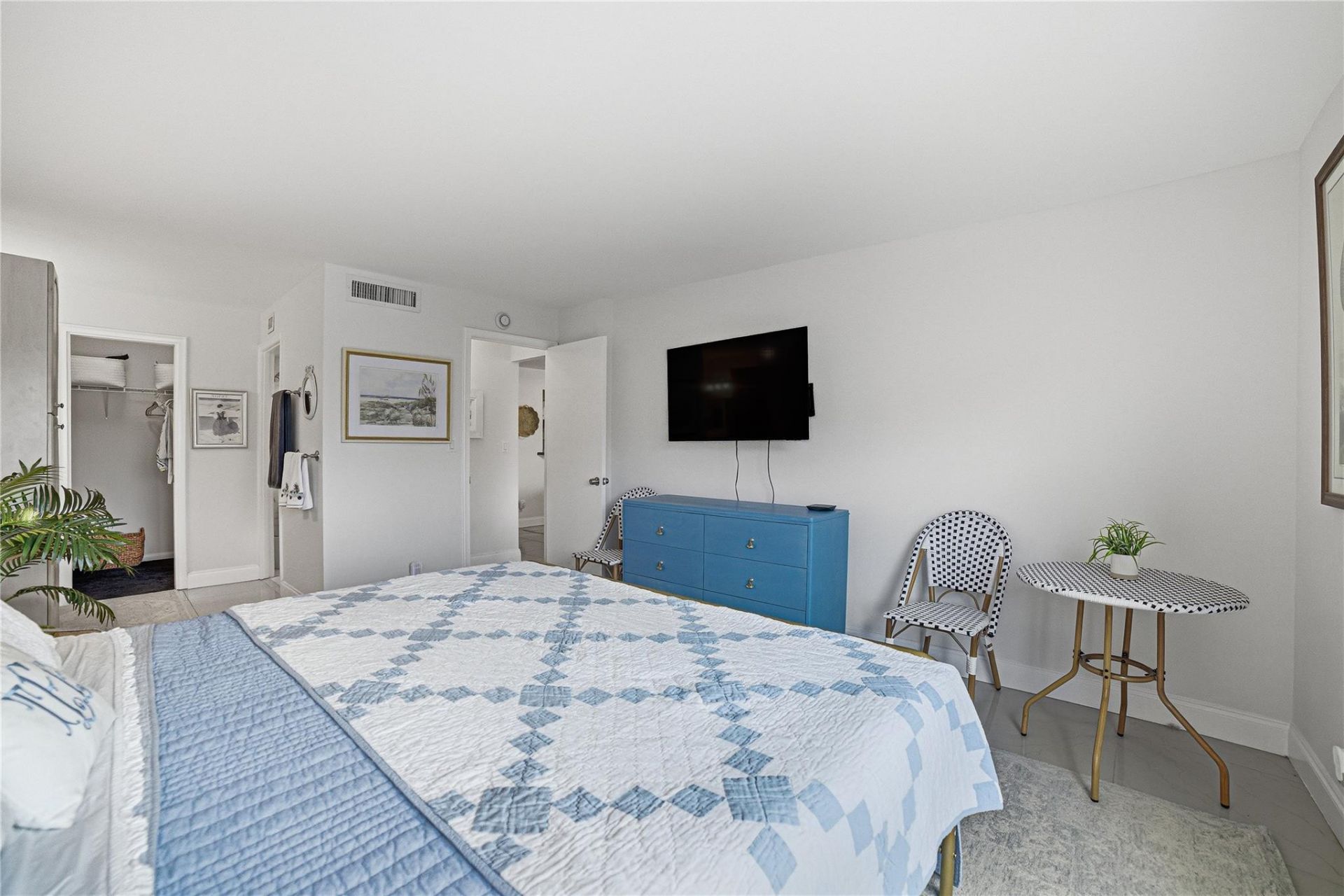 6 Royal Palm Way, Unit 211, Boca Raton, FL 33432 Photo