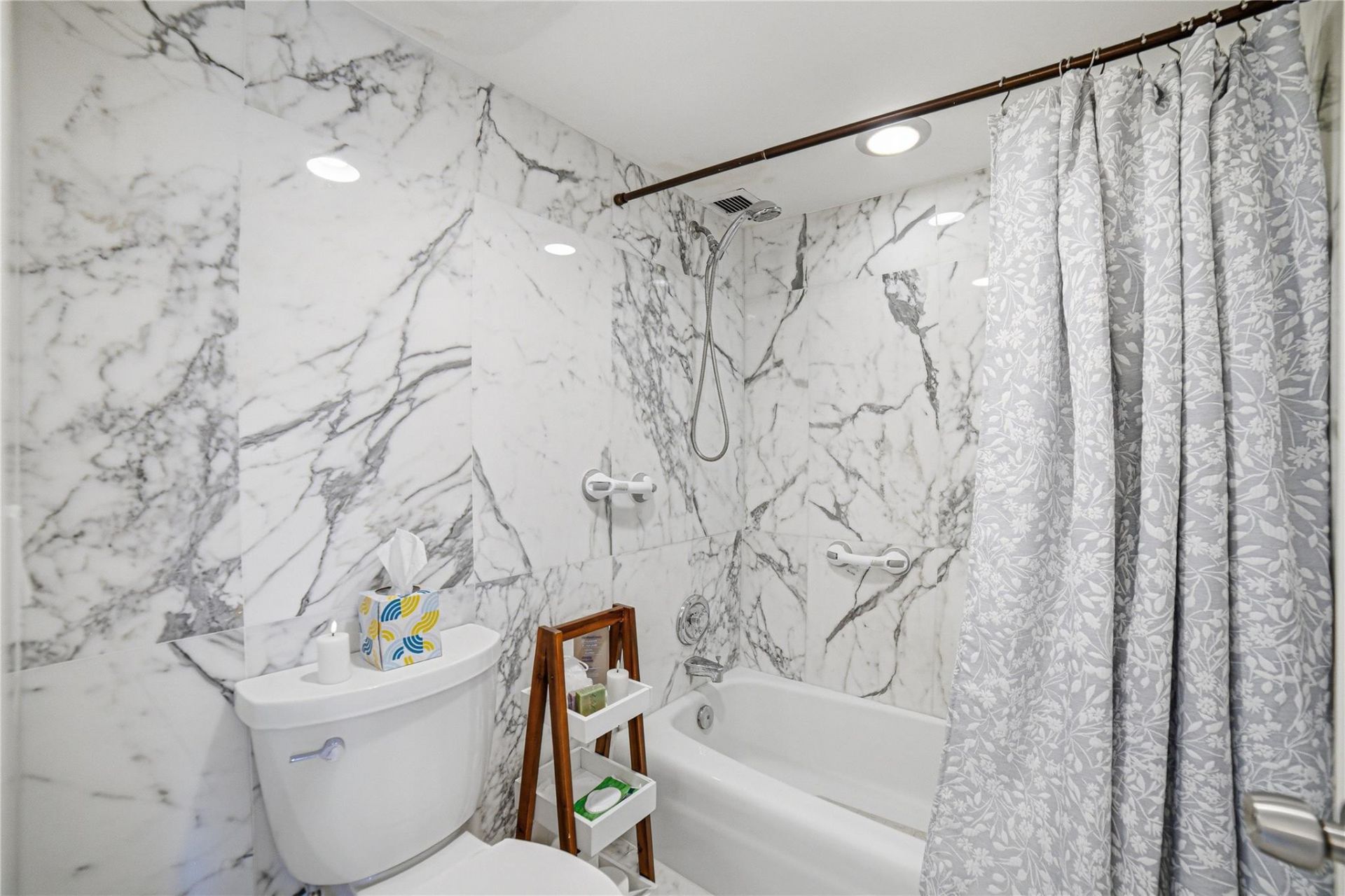 6 Royal Palm Way, Unit 211, Boca Raton, FL 33432 Photo