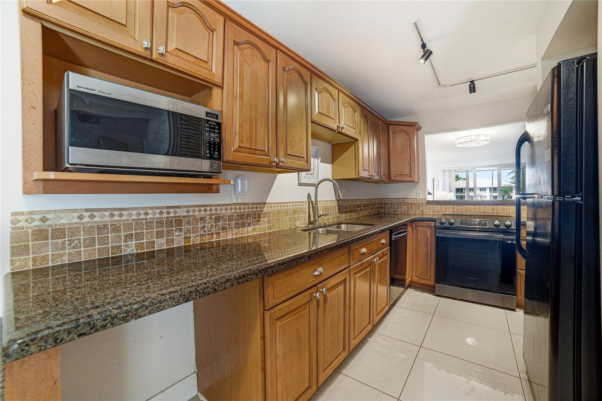 6 Royal Palm Way, Unit 211, Boca Raton, FL 33432 Photo