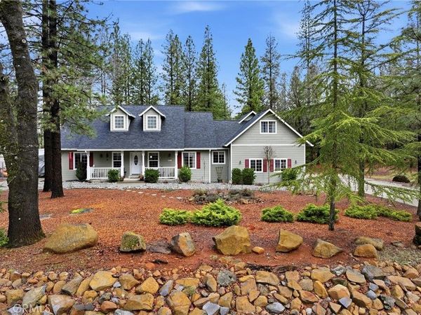 8863 Fox Drive, Cobb, CA 95426