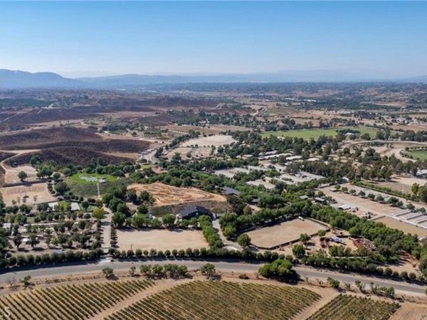 38831 Pauba, Temecula, CA 92592