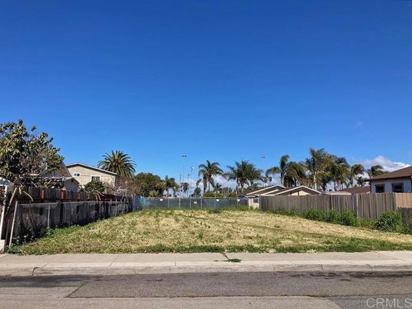 1432 Buena Street , Oceanside, CA 92058