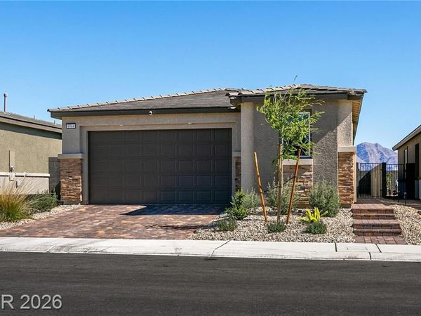 9764 Douglas Fir Street, Las Vegas, NV 89143