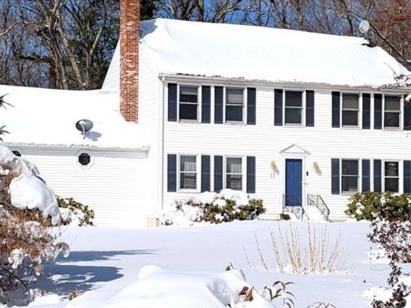 11 Quail Run Rd, Bellingham, MA 02019