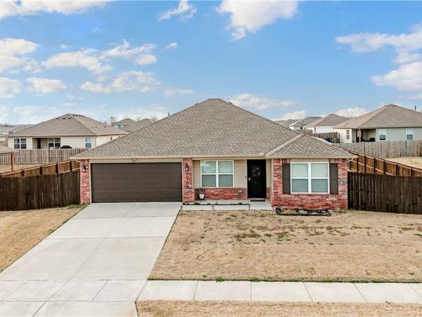 2709 Bauer Street, Pea Ridge, AR 72751