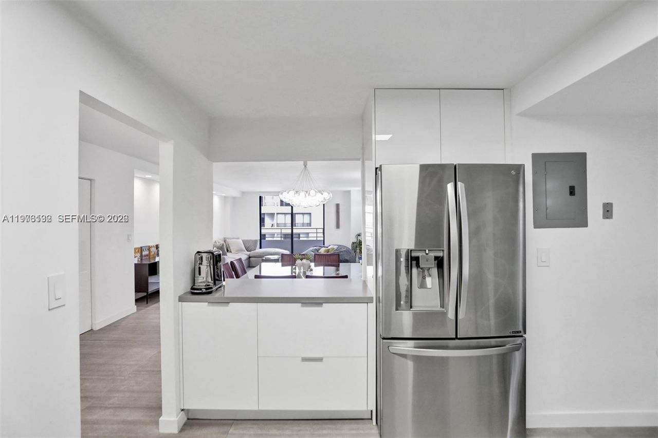 2500 Parkview Dr, Unit 1912, Hallandale Beach, FL 33009 Photo