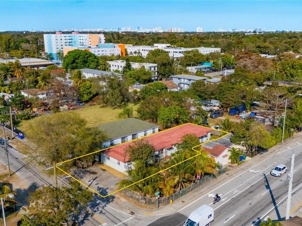 8213 NE 1st Ave
Miami, FL 33138
$1,299,000