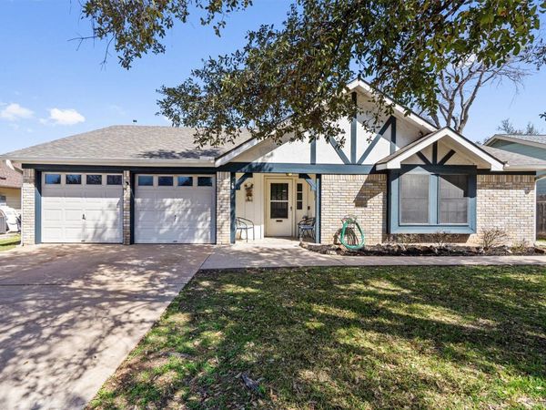 2624 Oak Meadow DR, Round Rock, TX 78681