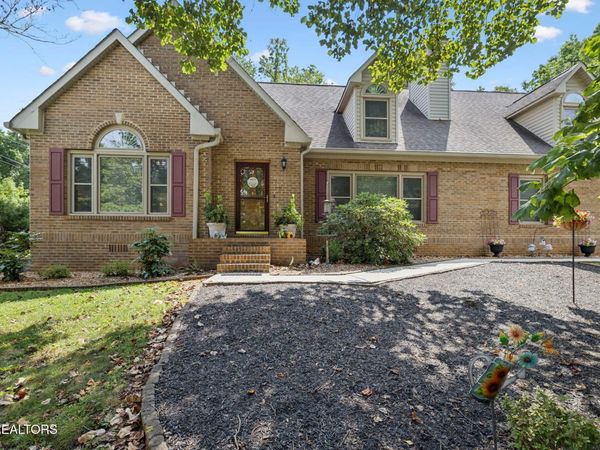 103 Nelson Place, Harriman, TN 37748