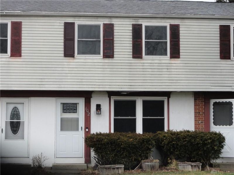 102 Concord Farm Road, Englewood, OH 45322 Photo 2